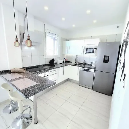 Sea Point House * 圣米格尔德阿沃纳